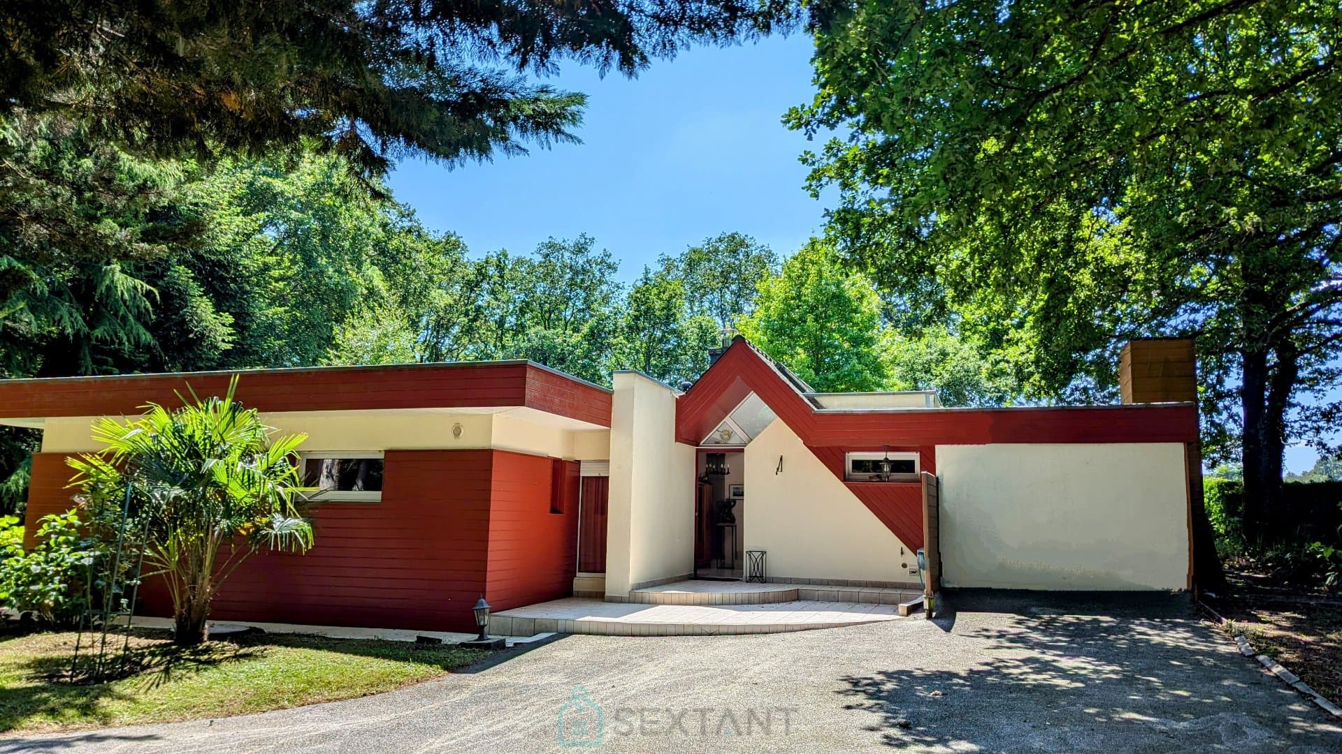Superbe villa contemporaine dans un parc arboré de plus de 2 hectares – Camors (56)