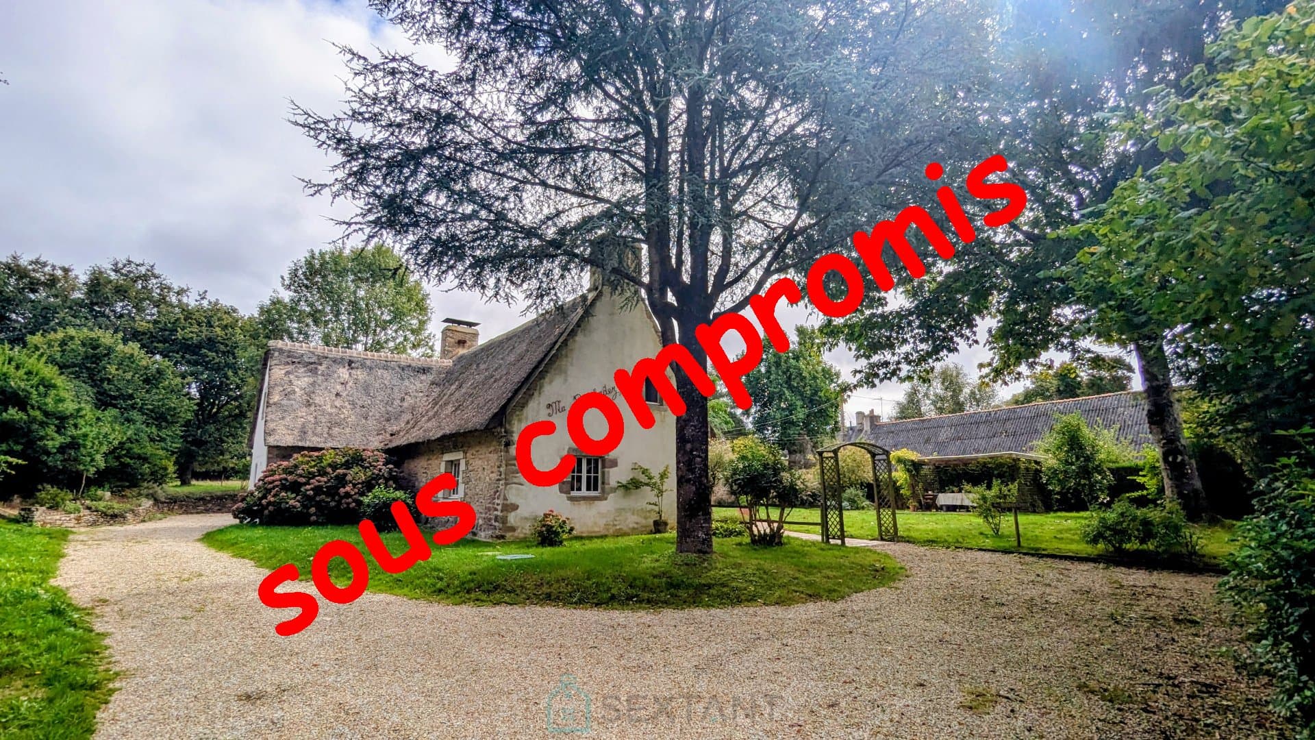 Authentique chaumière avec terrain et dépendances – Auray 15 min 