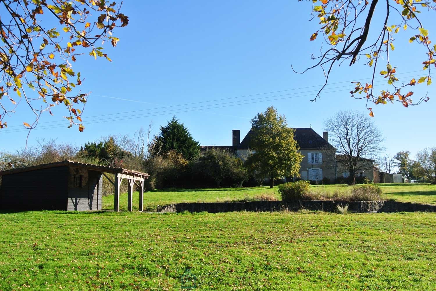 PROPRIETE DU 18ème MAGNIFIQUEMENT RESTAUREE SUR 8 HA