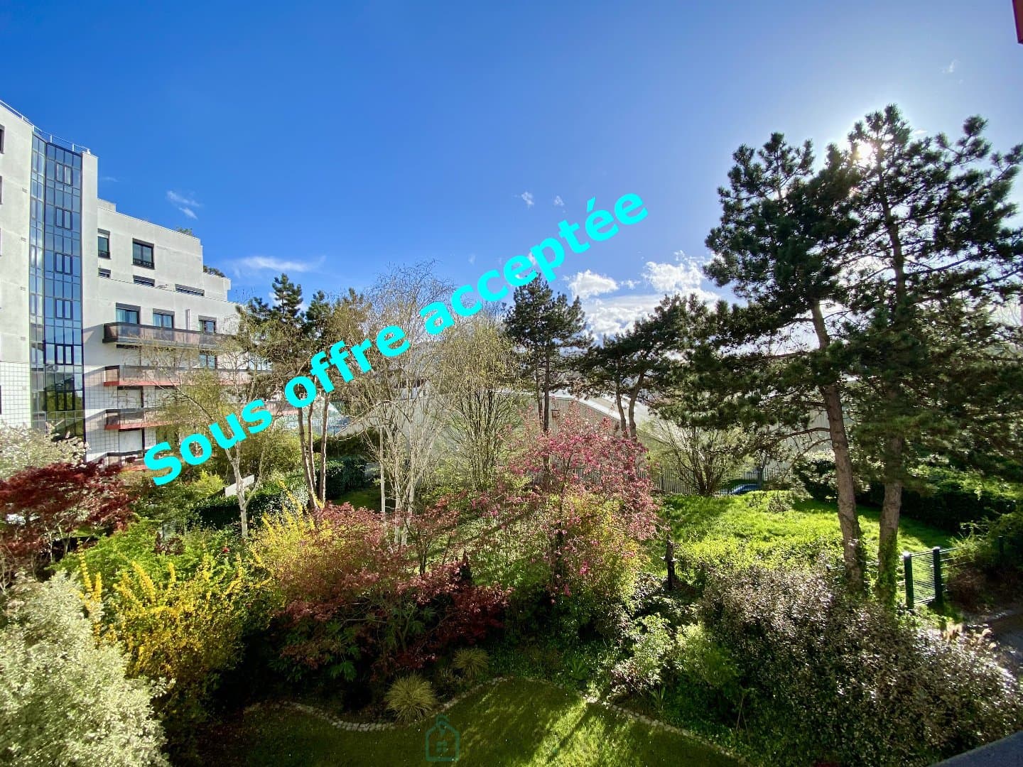 A Issy-les-Moulineaux, appartement-terrasse 159 m2 6 pièces 4 chambres