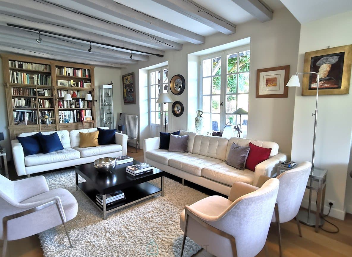 Belle propriété ancienne sur les hauteurs d'Amboise