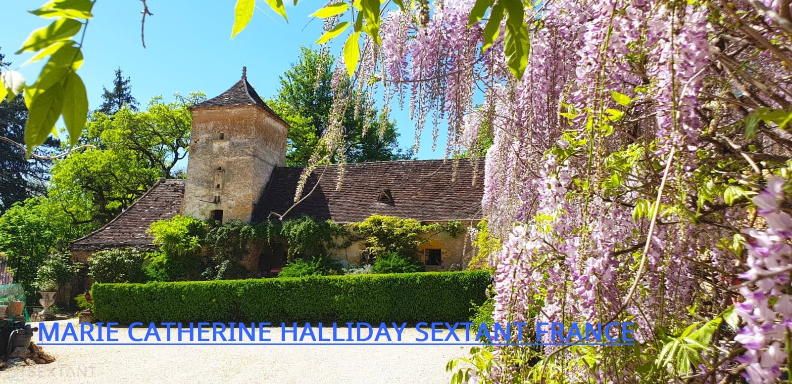 SPECTACULAIRE CHARTREUSE ET SES TROIS MAISONS DE TOUTE BEAUTE !