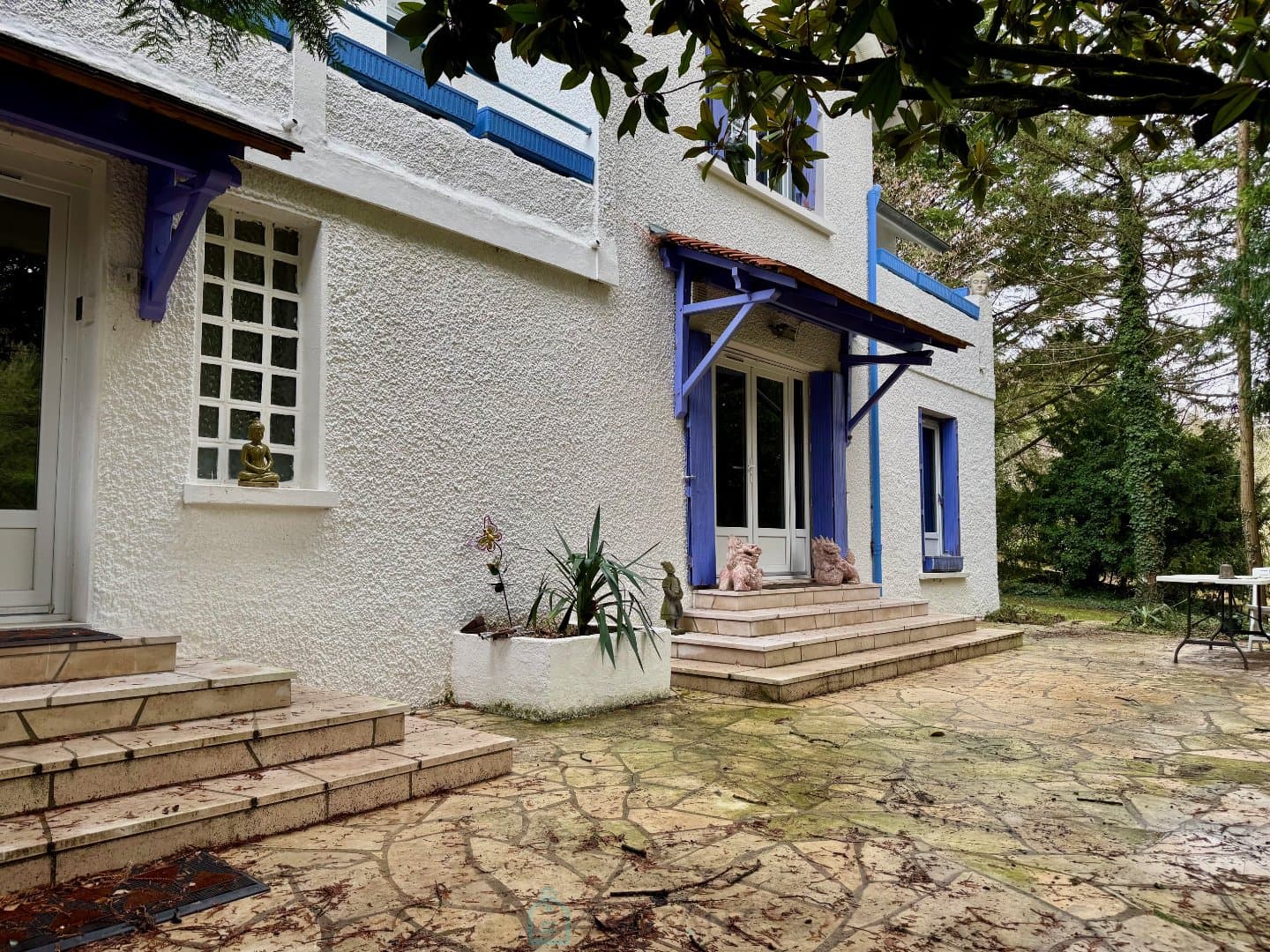 Maison avec dépendance et grand jardin