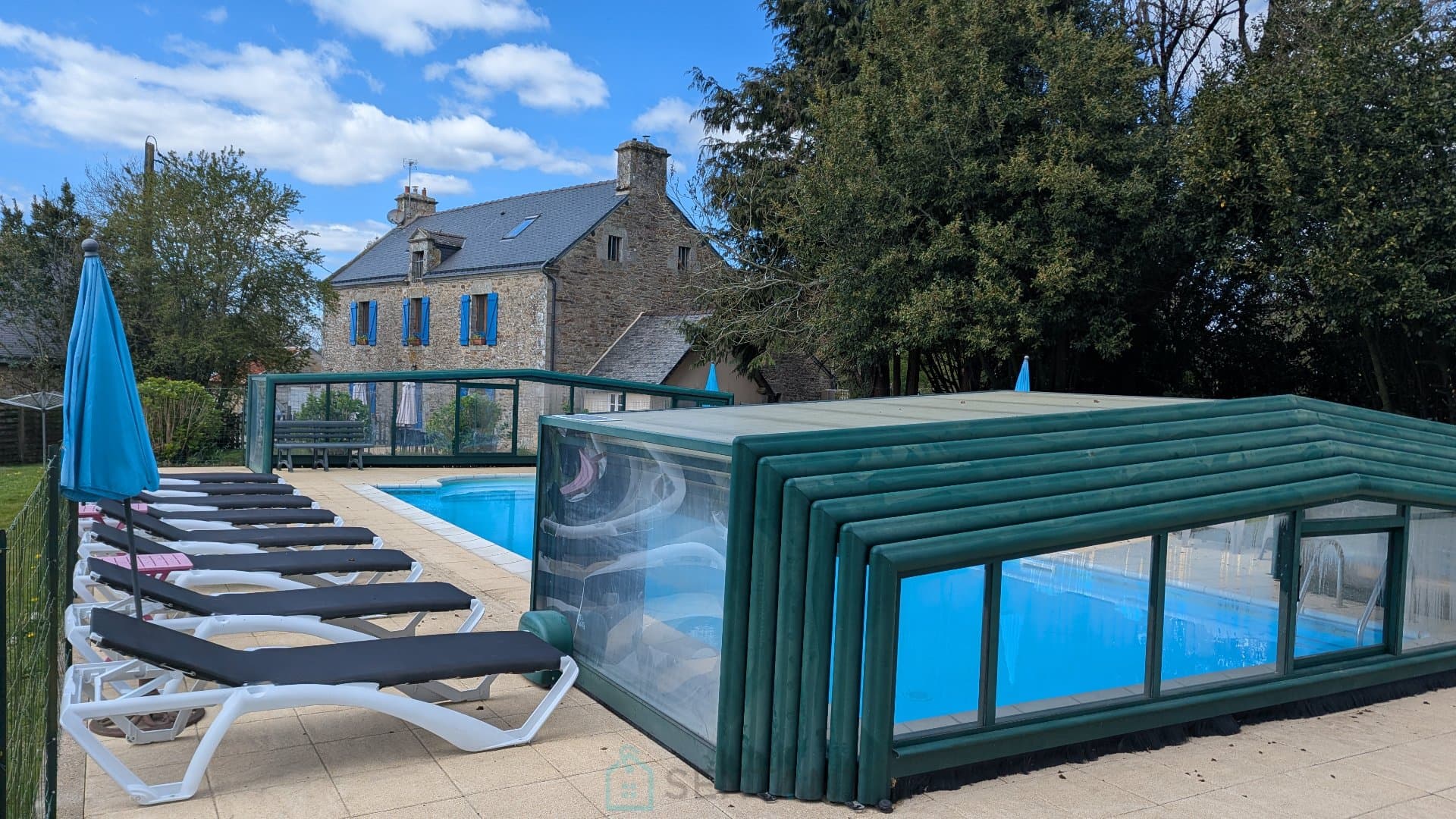 Grande maison en pierres de 265 m² – 8 chambres – Fort potentiel d’accueil – Idéal gîte ou grande famille