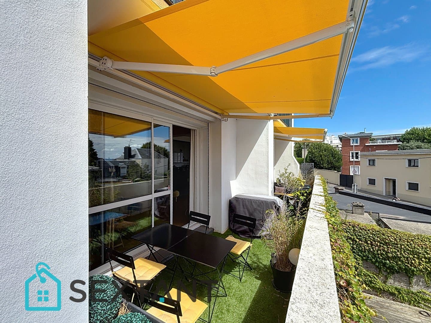 Appartement de 115 m2 avec terrasse plein sud entre centre ville et la plage 