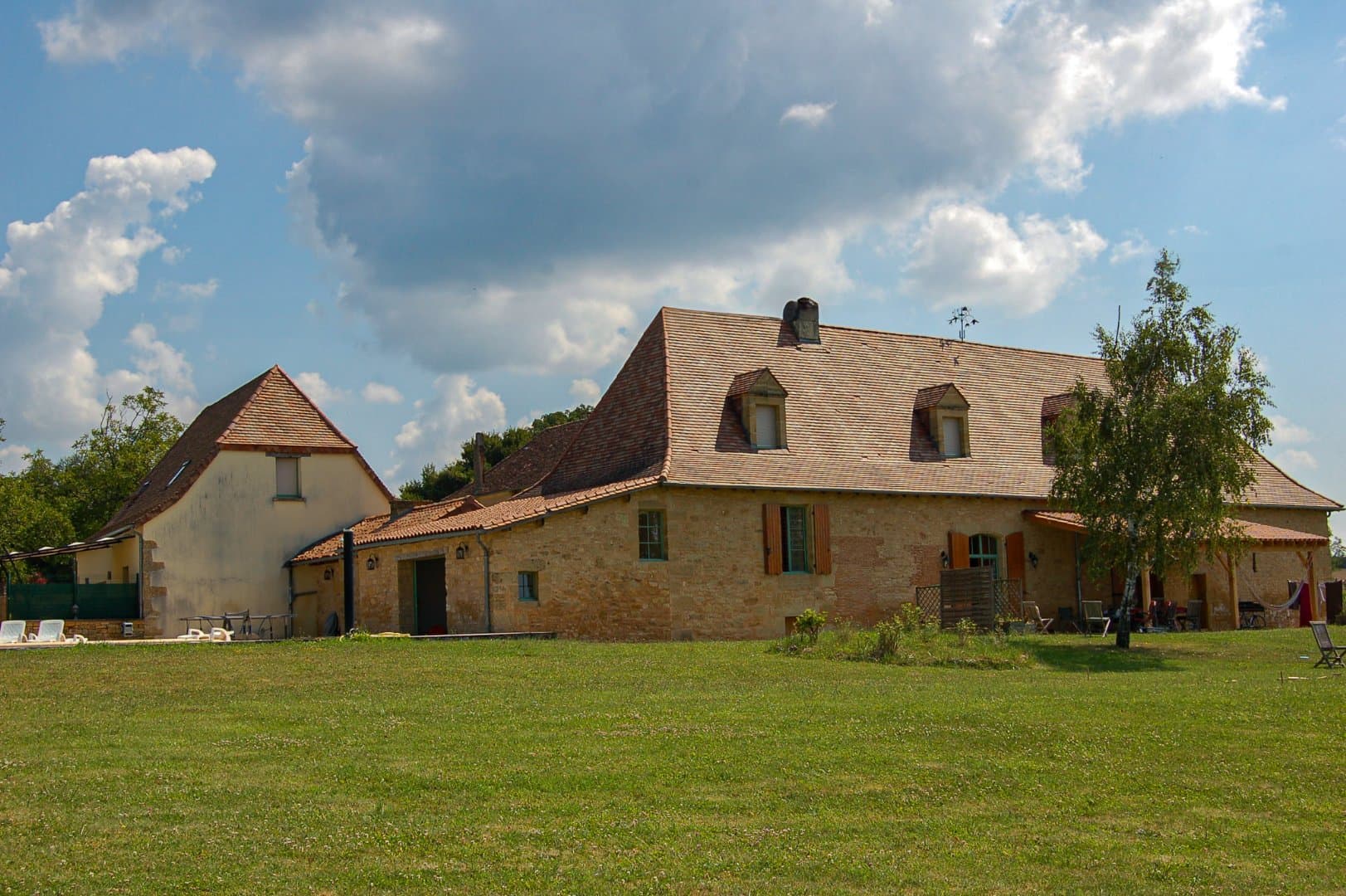 Domaine d'exception en pierre niché au coeur de 2,2 hectares
