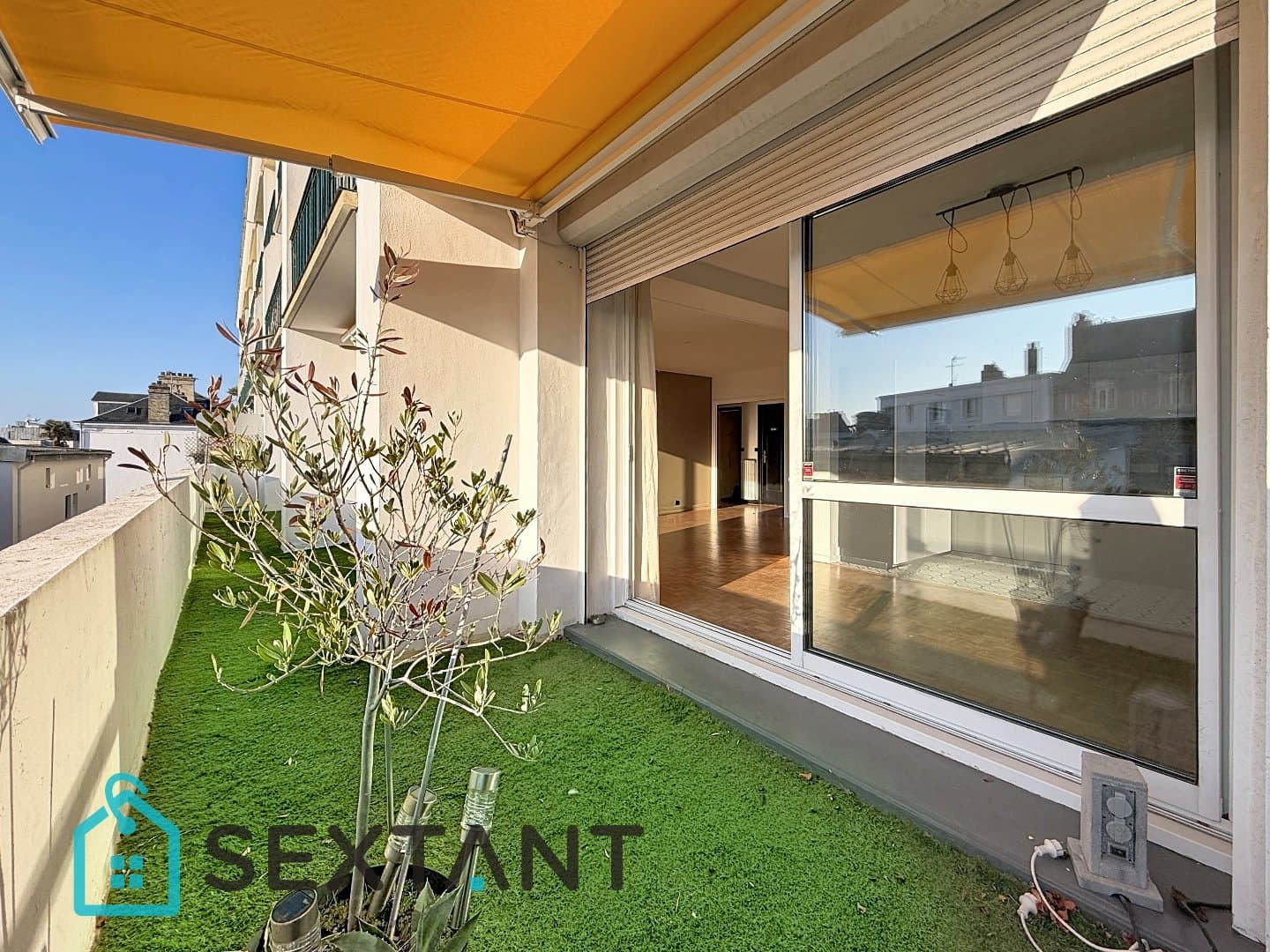 Appartement de 115 m2 avec terrasse plein sud entre centre ville et la plage 