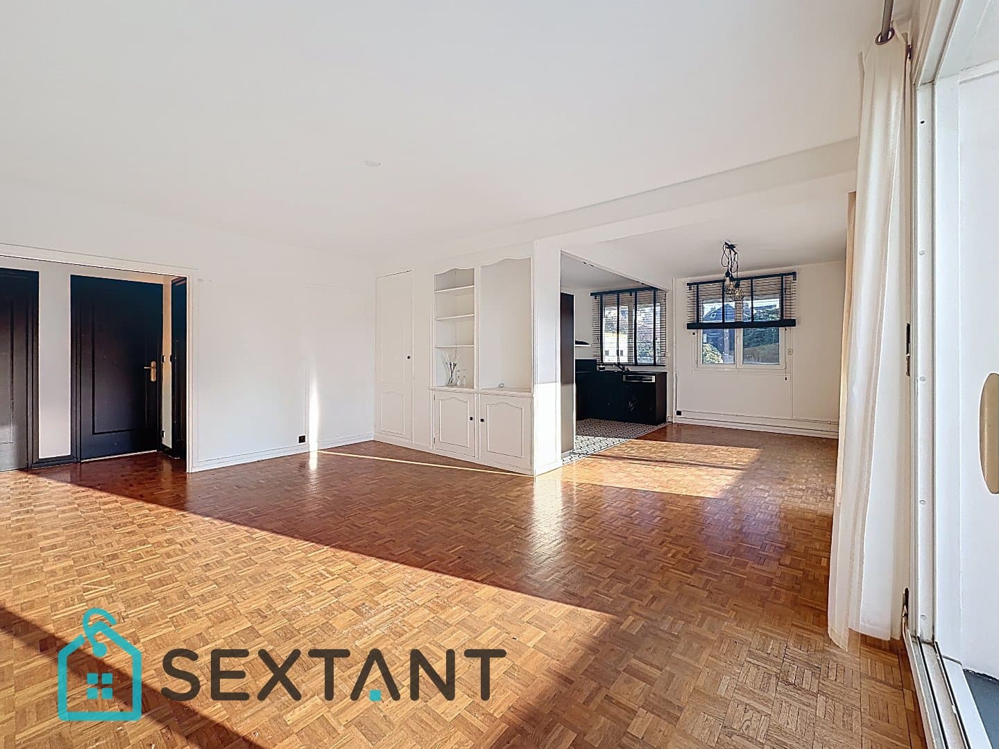Appartement de 115 m2 avec terrasse plein sud entre centre ville et la plage 