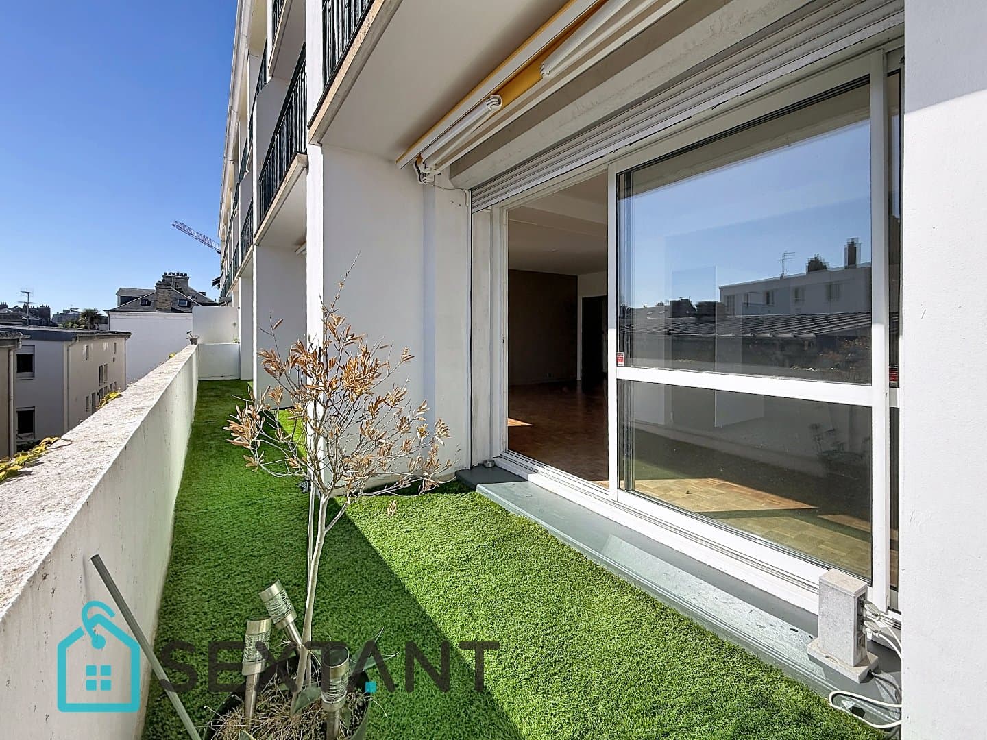 Appartement de 115 m2 avec terrasse plein sud entre centre ville et la plage 