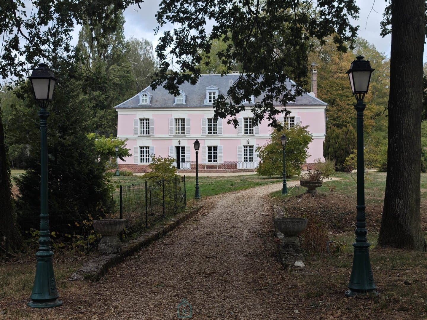 SEINE-ET-MARNE — UN DOMAINE D’EXCEPTION DE 28 HECTARES